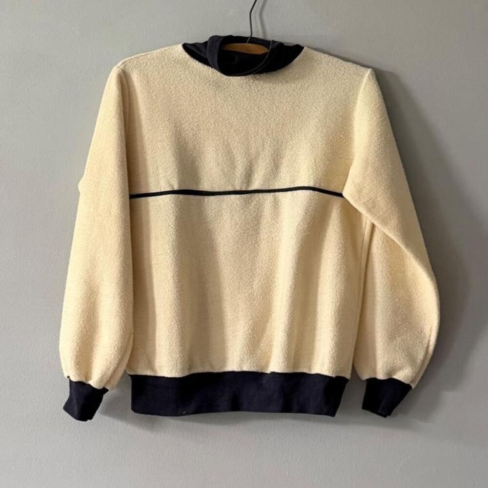 Vintage 1970s chalet turtleneck sweater